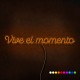 Neón vive el momento