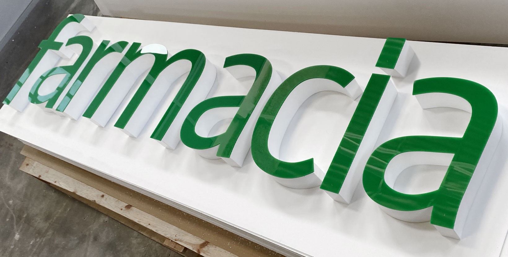 Letras Farmacia con iluminación Led