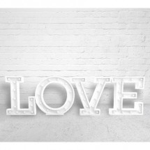 Letras LOVE gigantes con luz