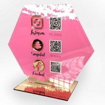 Placa redes sociales con códigos QR