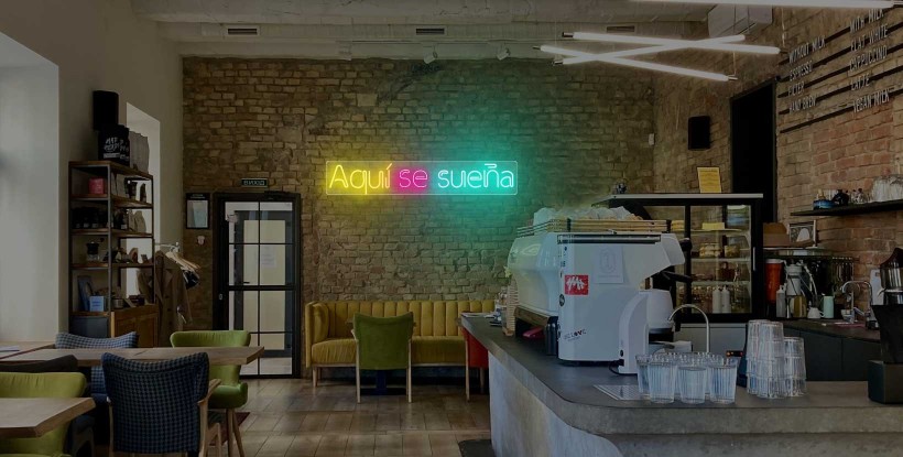 Neón 'AQUÍ SE SUEÑA'
