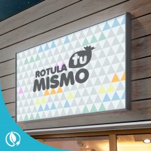 Rótulo luminoso delgado