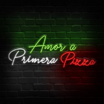Neón ´Amor a primera pizza´