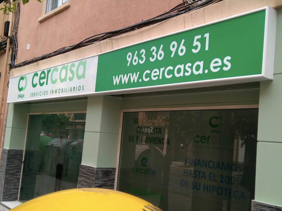 como diseñar un rótulo luminoso