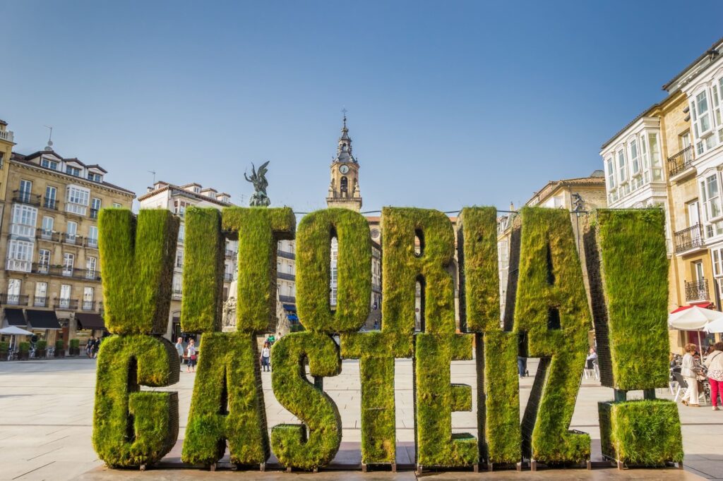 Letras gigantes jardin vertical