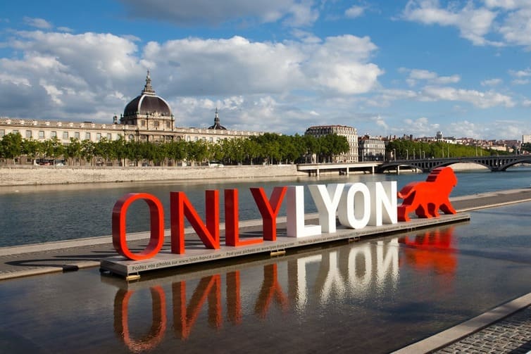 letras gigantes OnlyLyon