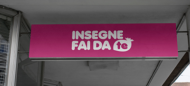 Insegne o Cartelli senza Luce